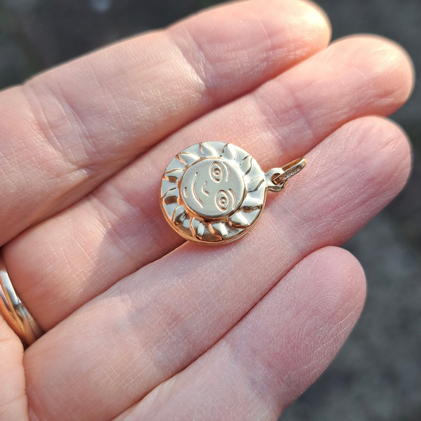 Vintage 9ct Gold Happy Sun Pendant, 1995