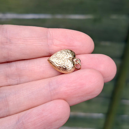 Vintage 9ct Gold Engraved Puffy Heart Charm, 15mm