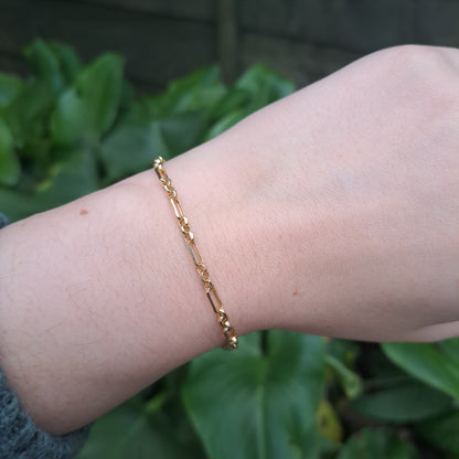 Pre-owned 9ct Yellow Gold Square Figaro Style Bracelet