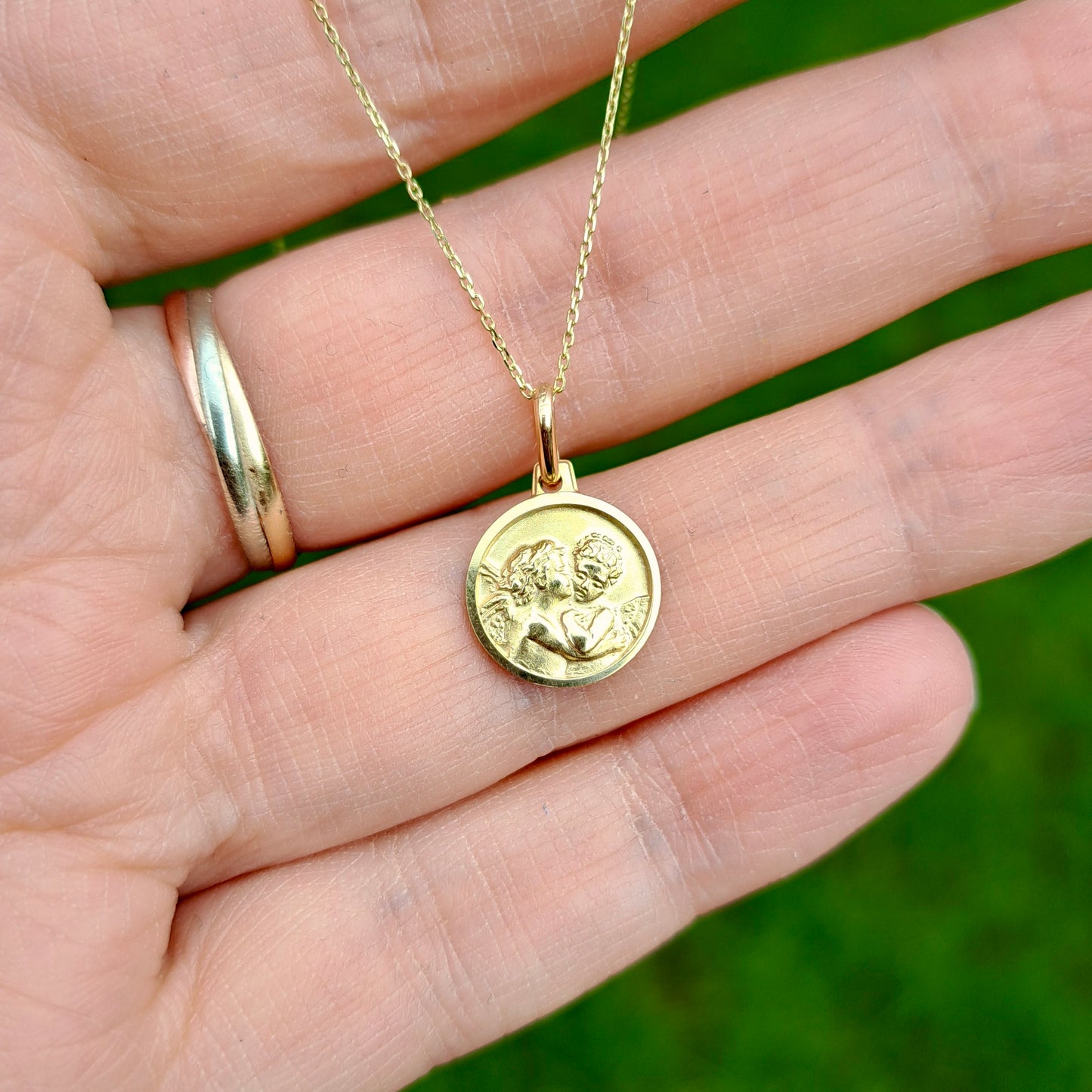 Pre-owned 9ct Yellow Gold Round Cherubs / Angels Charm