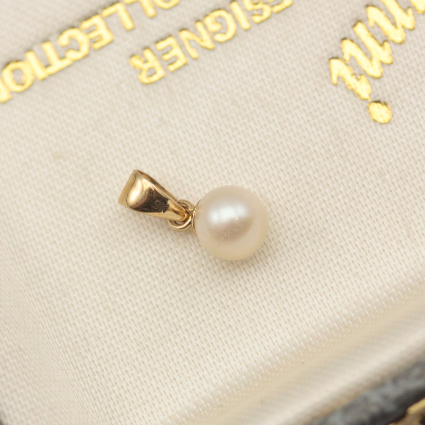 Pre-owned 9ct Gold Freshwater Pearl Pendant