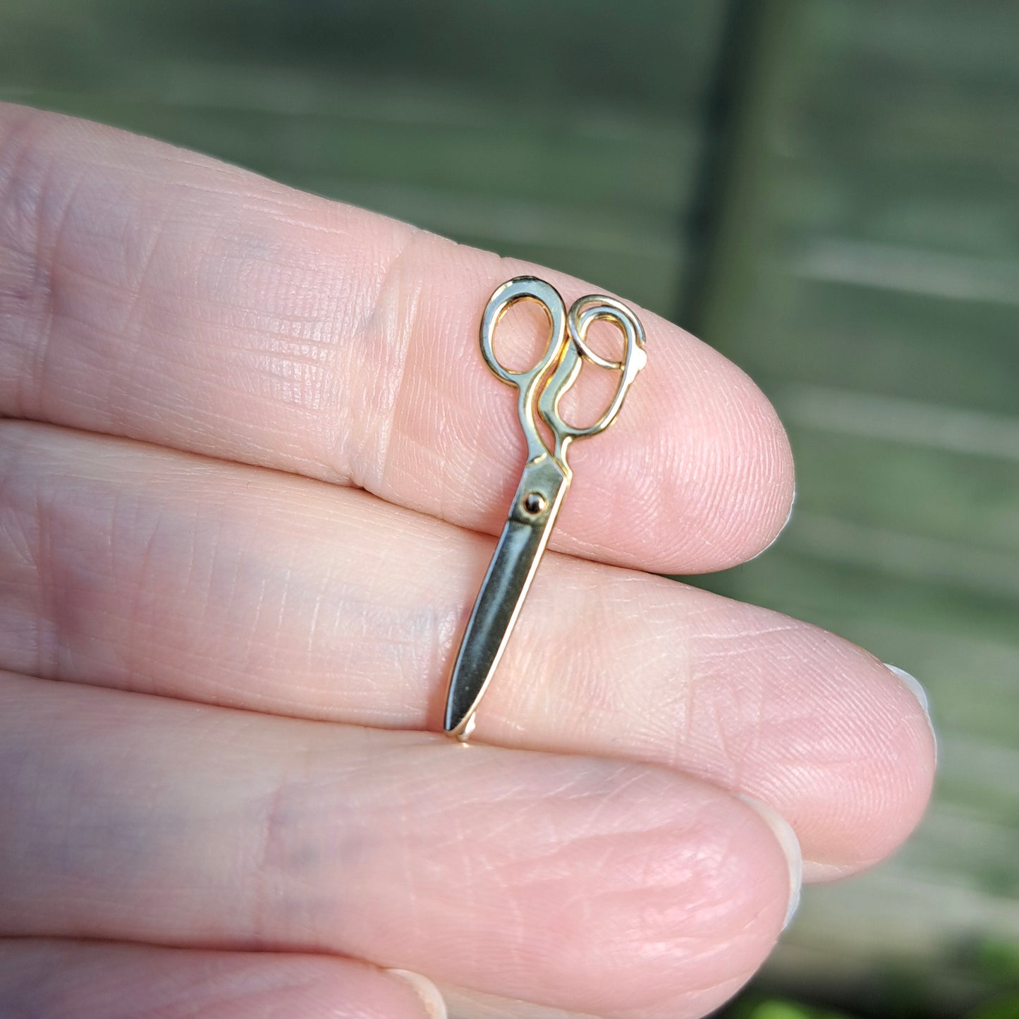 Vintage 9ct Gold Moving Scissors Charm