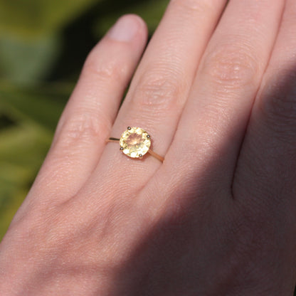 Pre-owned 9ct Gold Citrine Solitaire Ring