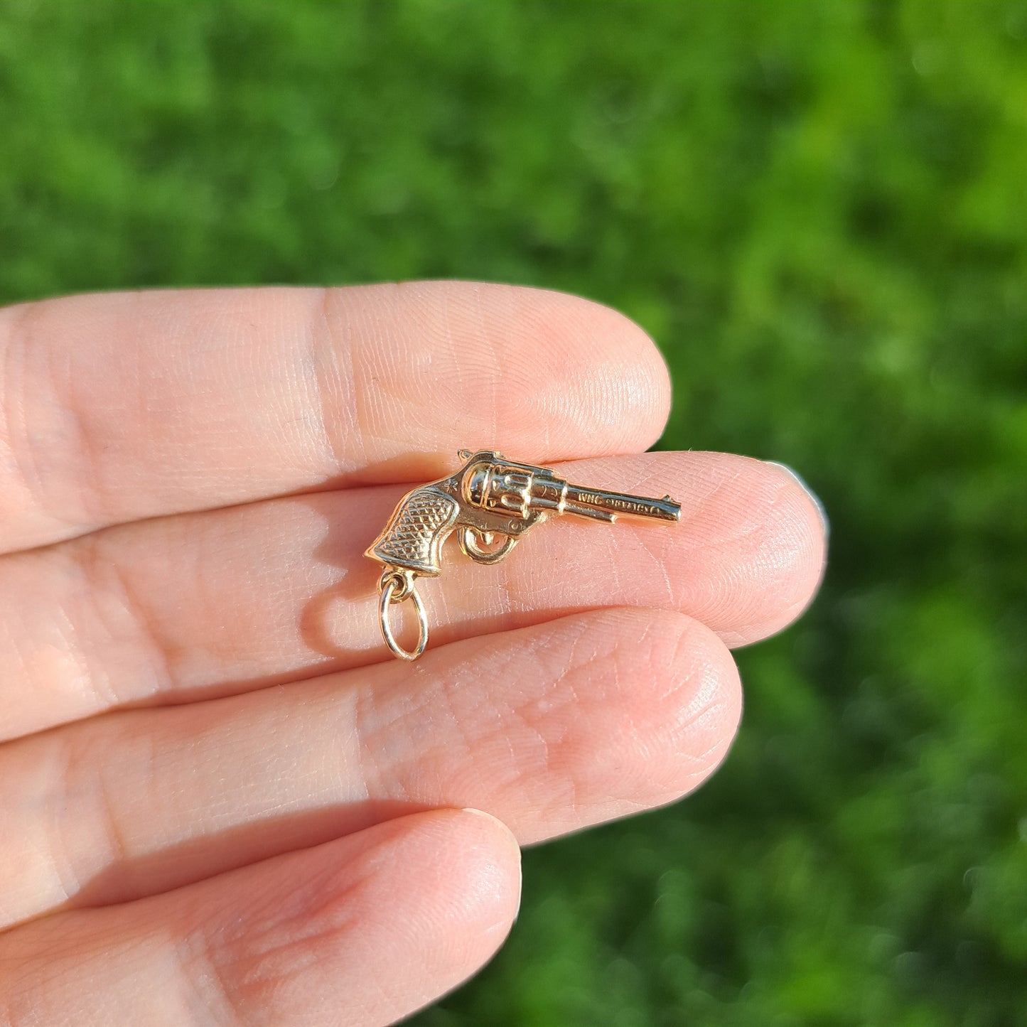 Vintage 9ct Gold Revolver Gun Charm