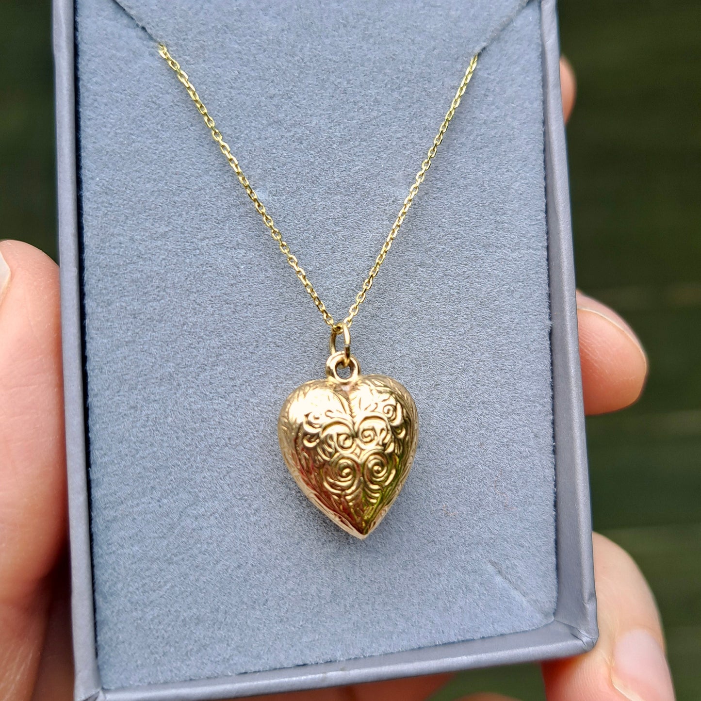 Vintage 9ct Gold Engraved Puffy Heart Charm, 15mm