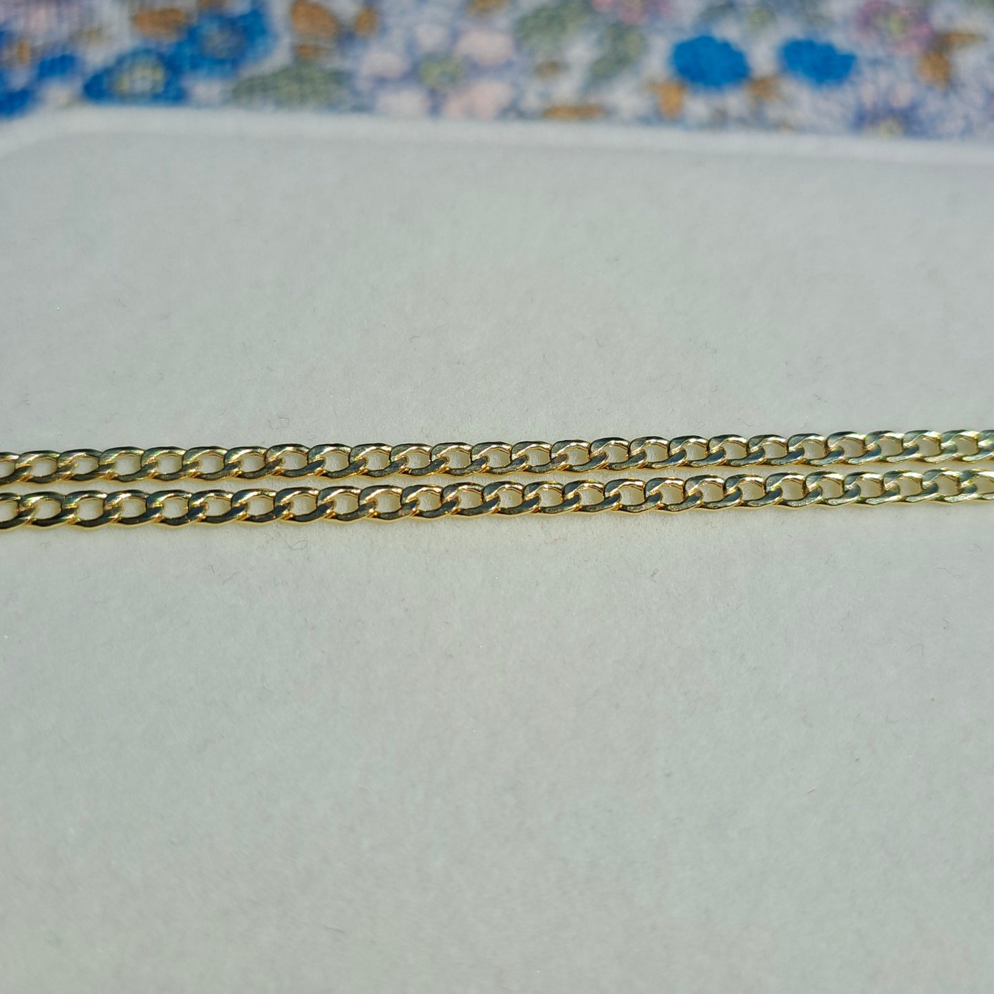Solid 9ct Yellow Gold Flat Curb Chain Necklace, 2.6mm