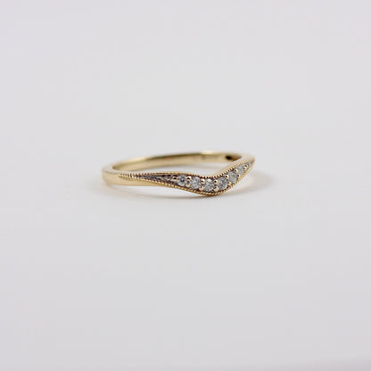 Pre-owned 9ct Gold Diamond Curved Wishbone Ring