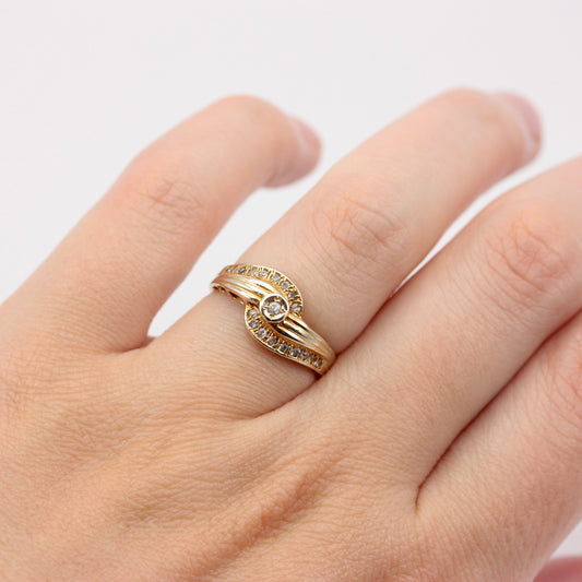 vintage 9ct gold cz twist ring