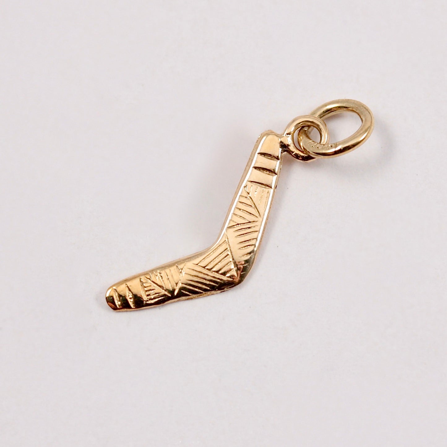 9ct gold boomerang charm