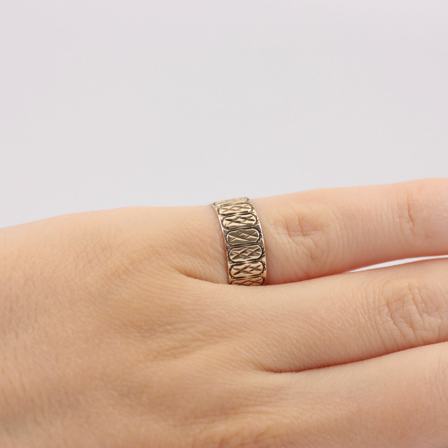 Vintage 9ct Gold Wide Patterned Band Ring, 1987