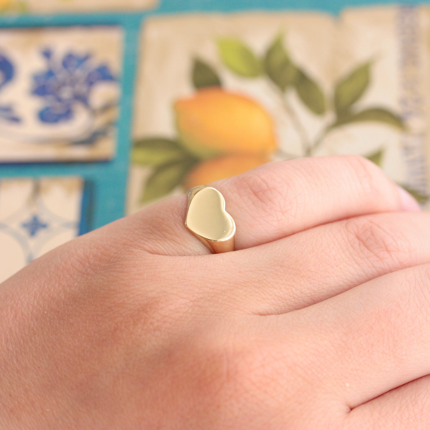 Vintage 9ct Yellow Gold Plain Heart Signet Ring
