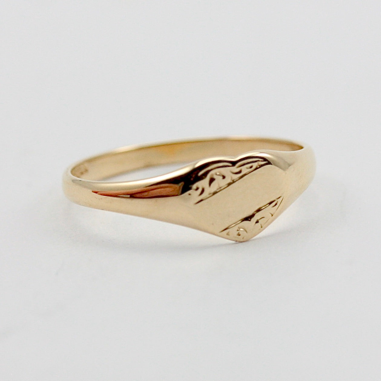 Vintage 9ct Gold Heart Signet Ring, Small
