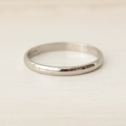 Modern Pre-owned Platinum Slim Wedding Band Ring, 2mm