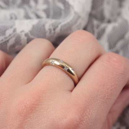 Pre-owned 9ct Gold Star Diamond Domed Ring