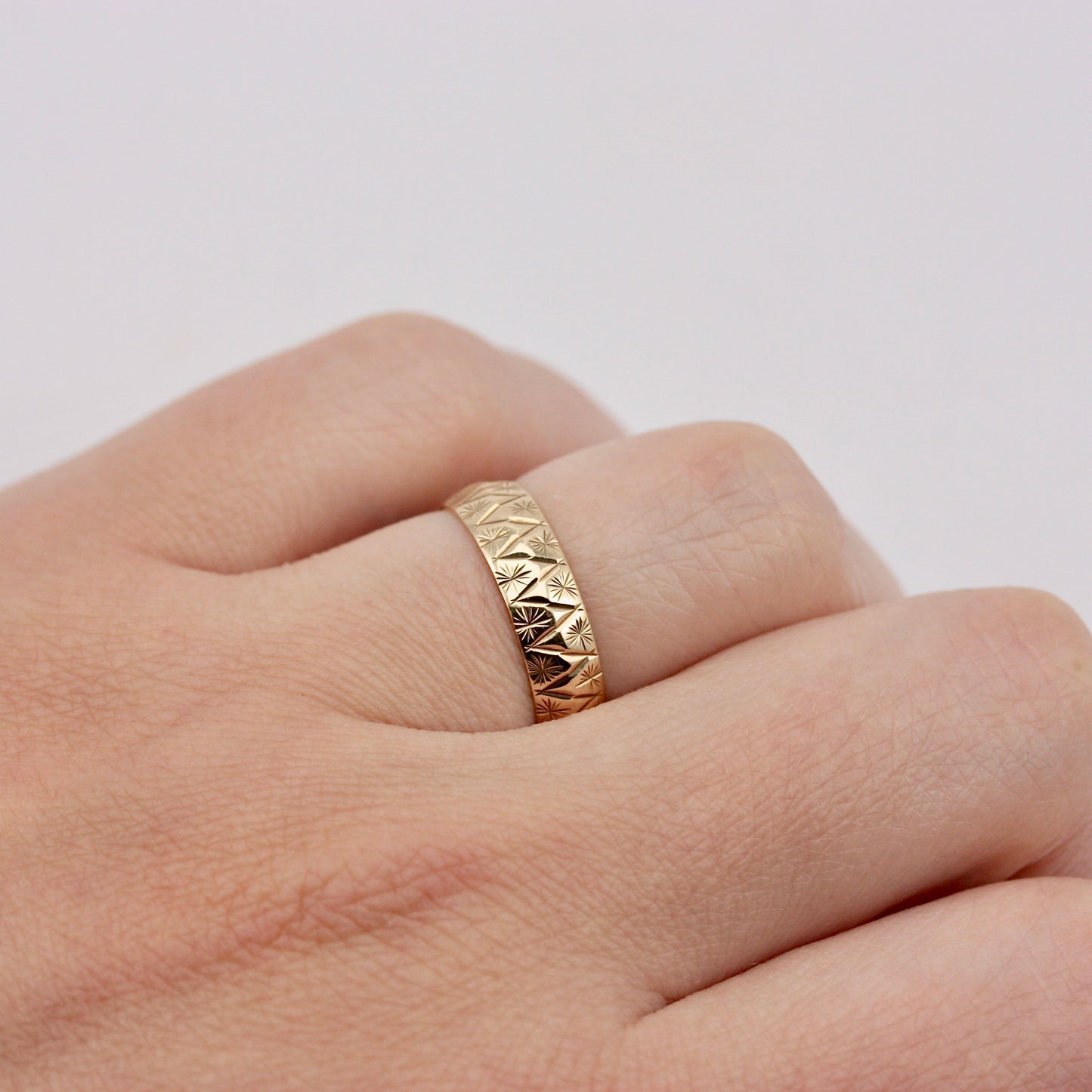 Vintage 9ct Gold Star Patterned Band Ring, 1986