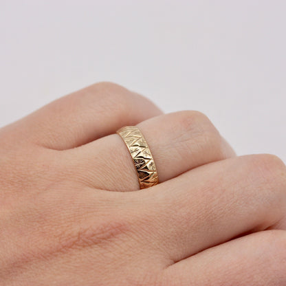 Vintage 9ct Gold Star Patterned Band Ring, 1986