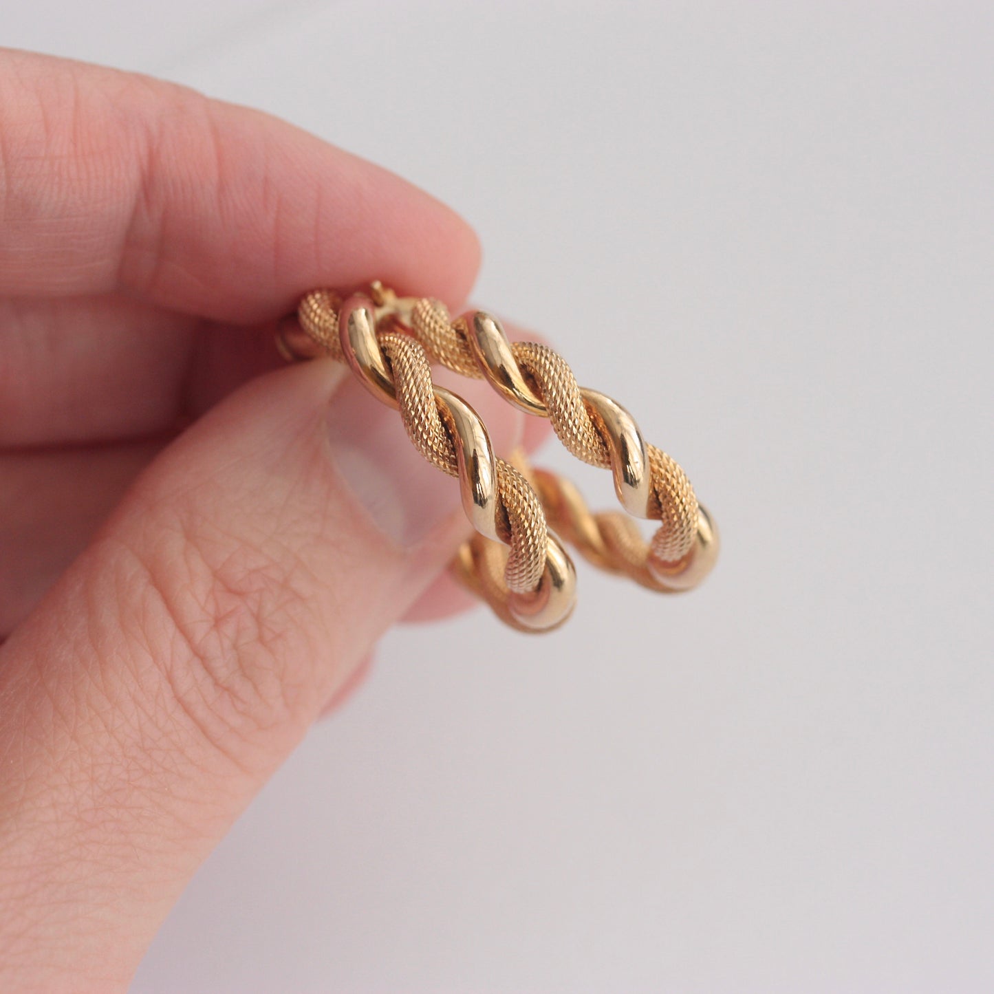 Pre-owned 9ct Gold Rope Twist Hoop Earrings, Medium / Large
