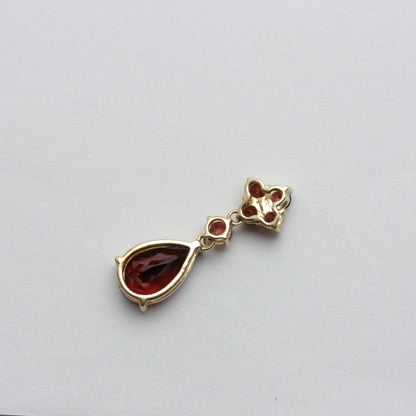 Vintage 9ct Gold and Garnet Teardrop Pendant
