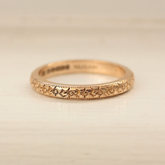 vintage patterned wedding band