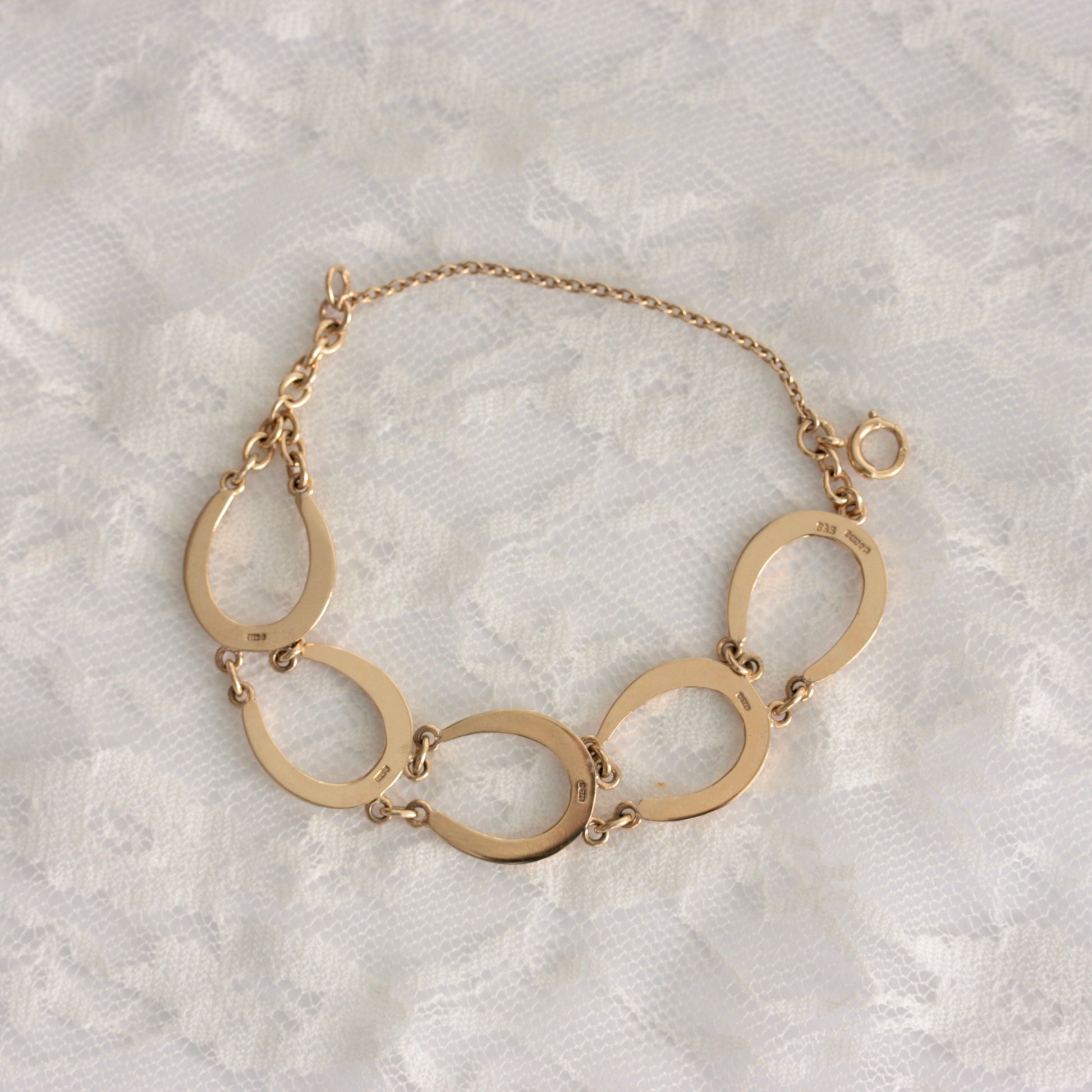 vintage 9ct gold horseshoe bracelet