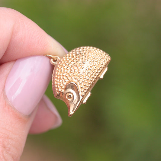 9ct gold hedgehog charm 1967