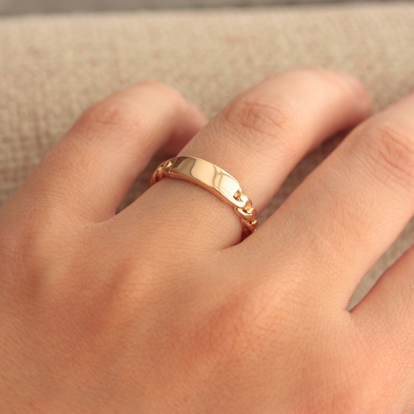 vintage 9ct gold curb chain ring