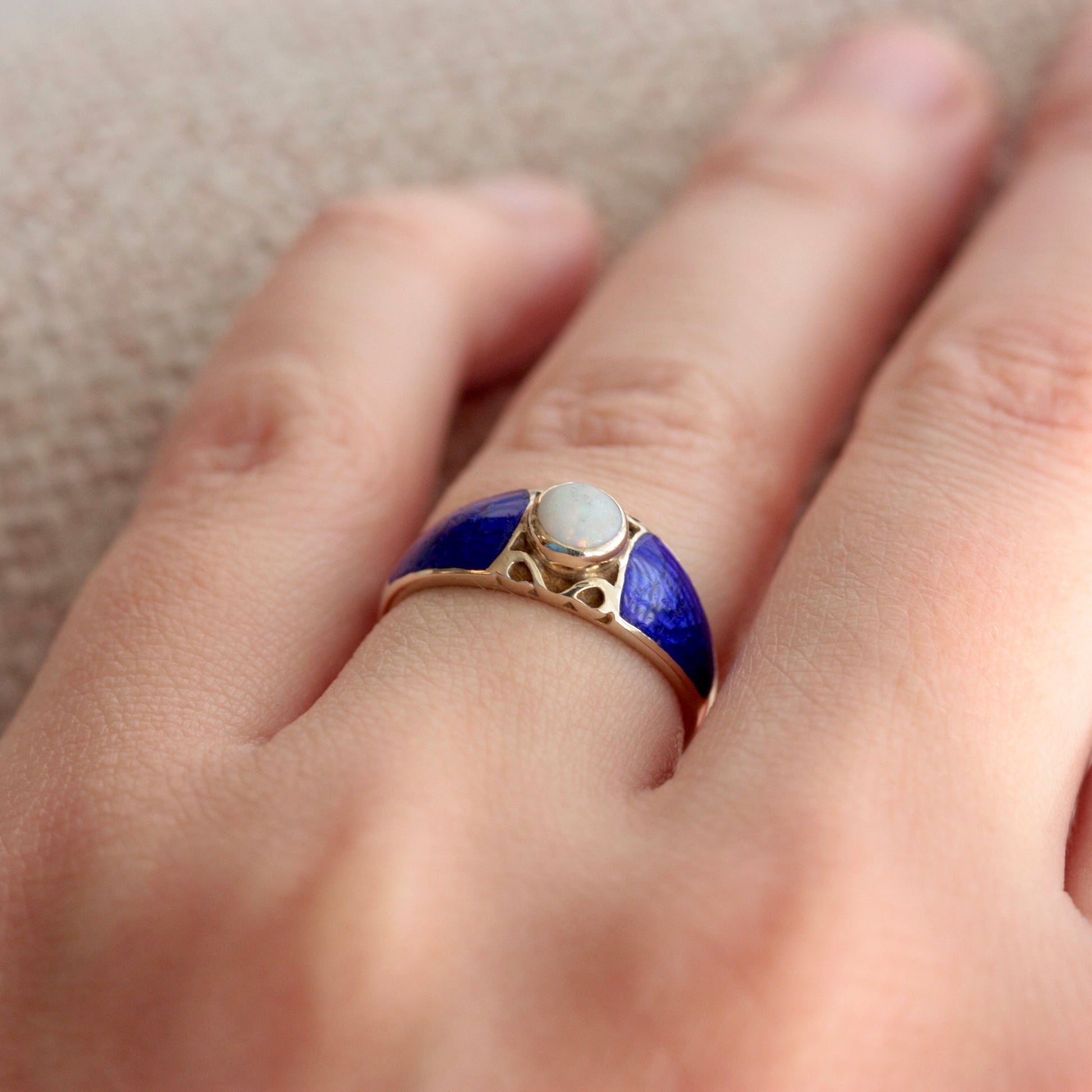 vintage 9ct gold enamel opal ring