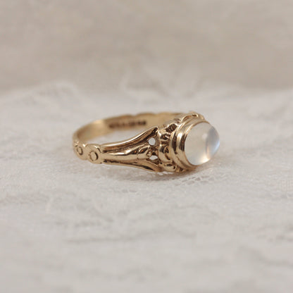 vintage 9ct gold moonstone ring