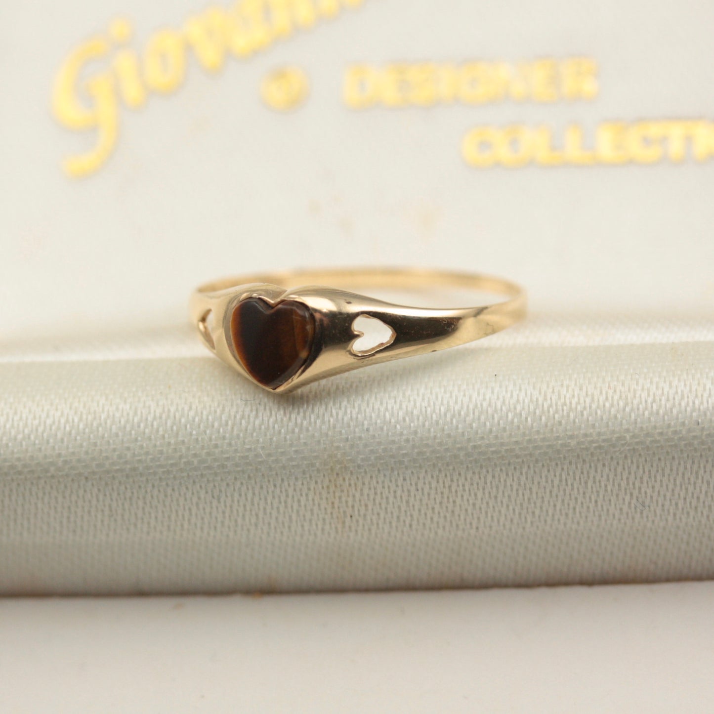 Dainty Vintage 9ct Gold Tiger's Eye Heart Ring, 1984