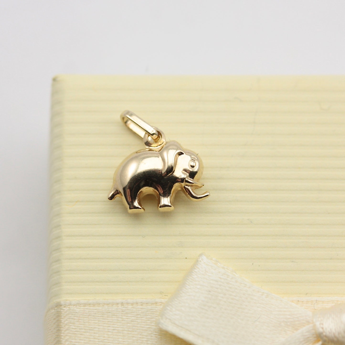Tiny Puffy 9ct Gold Elephant Charm