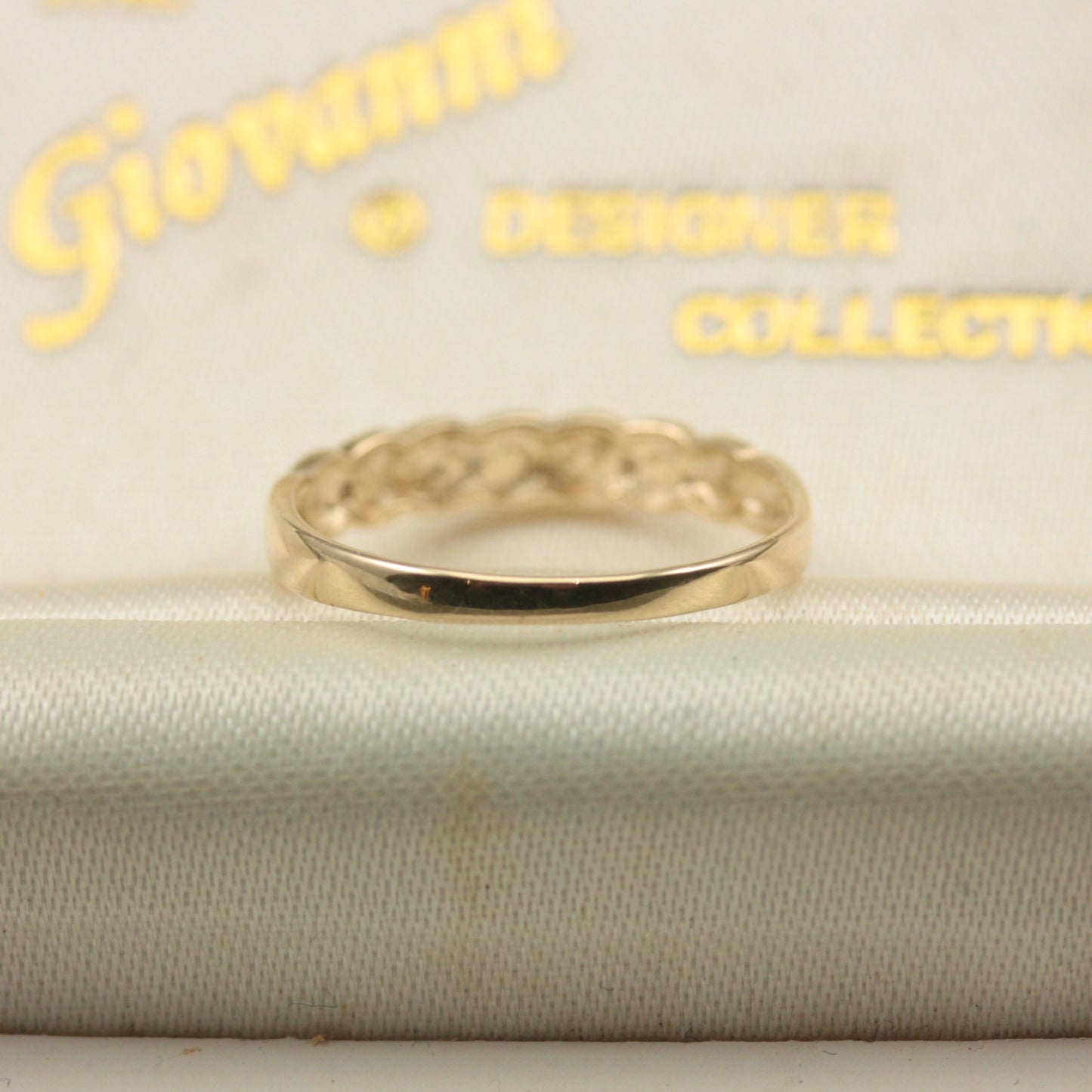 Vintage 9ct Gold Diamond Hearts Band