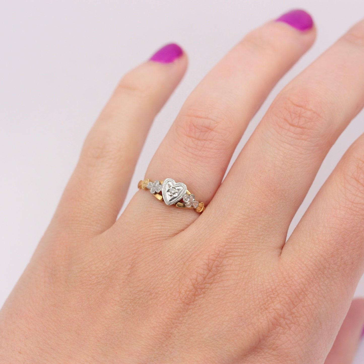 Early Vintage 18ct Gold + Platinum Floral Heart Ring with Diamond