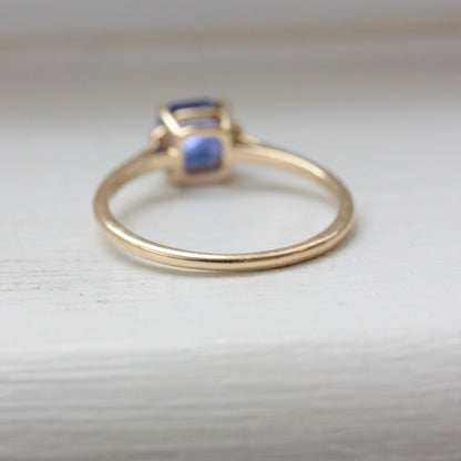 Pre-owned 9ct Gold Kyanite and Diamond Ring, 2021