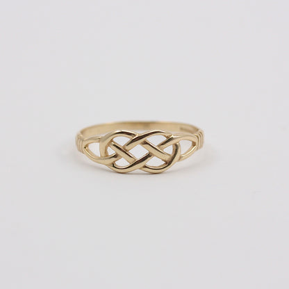 Pre-owned 9ct Yellow Gold Celtic Knot Ring
