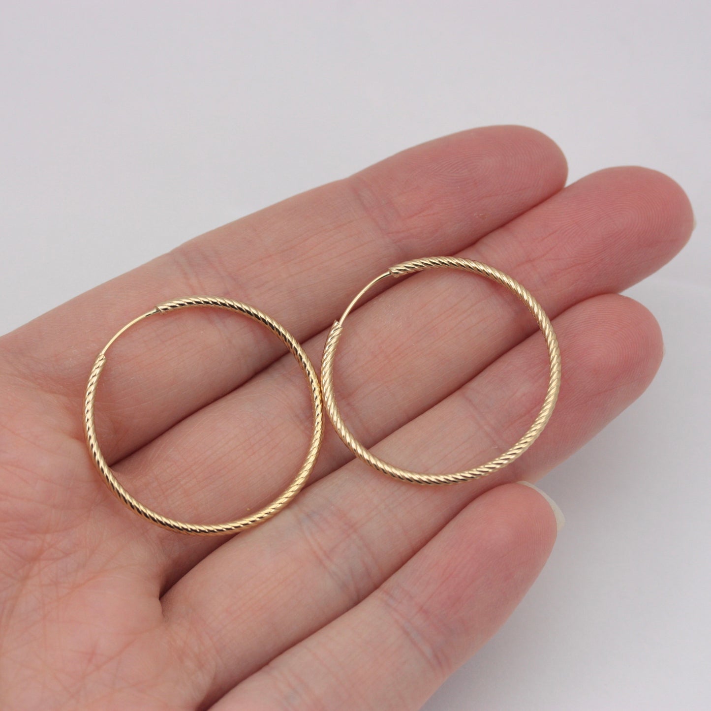 Pre-owned 9ct Gold Twist Hoop Earrings, Medium / Large