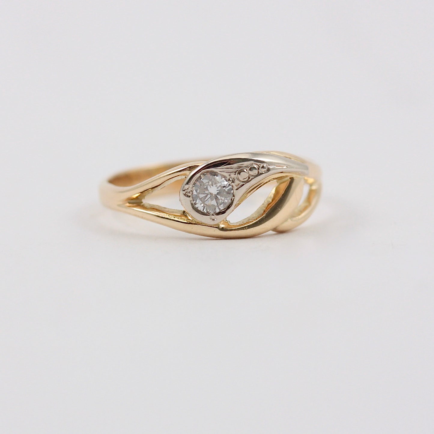 Vintage Diamond Solitaire Ring in 14K Gold