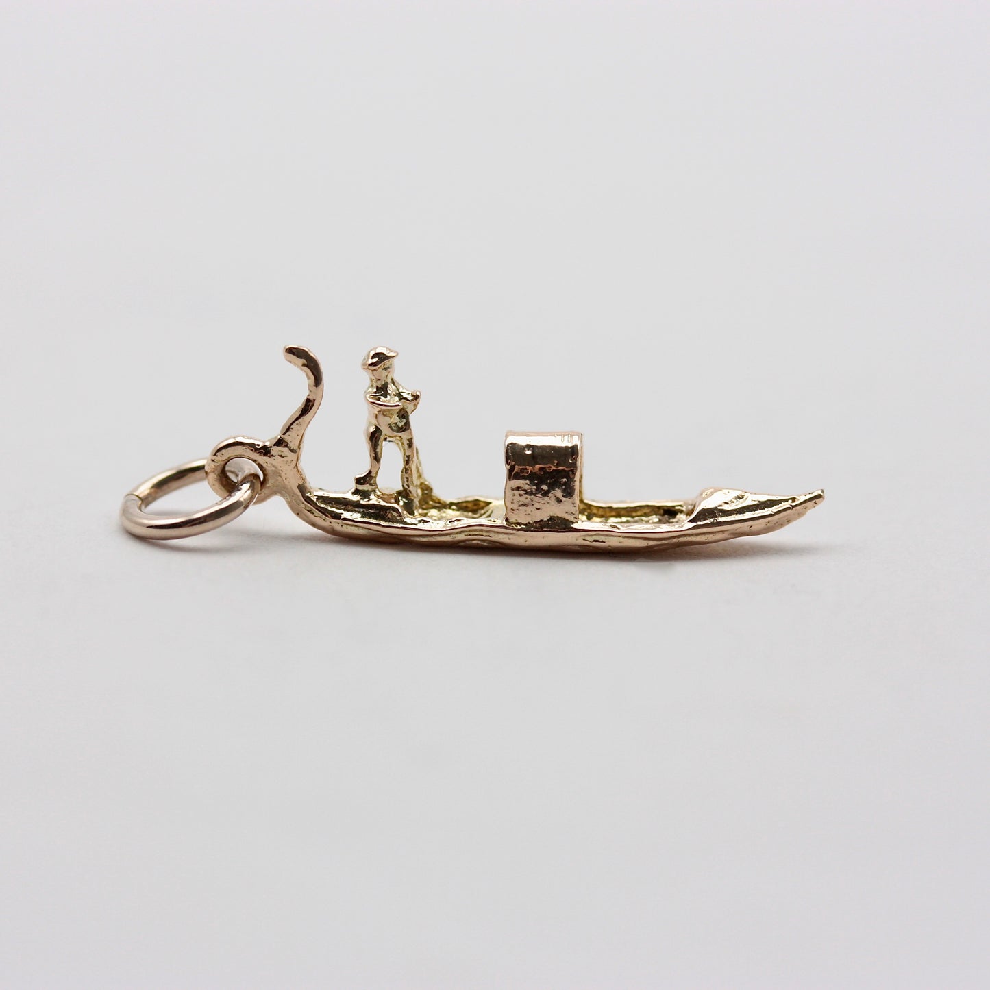 vintage 9ct gold Venice gondola charm
