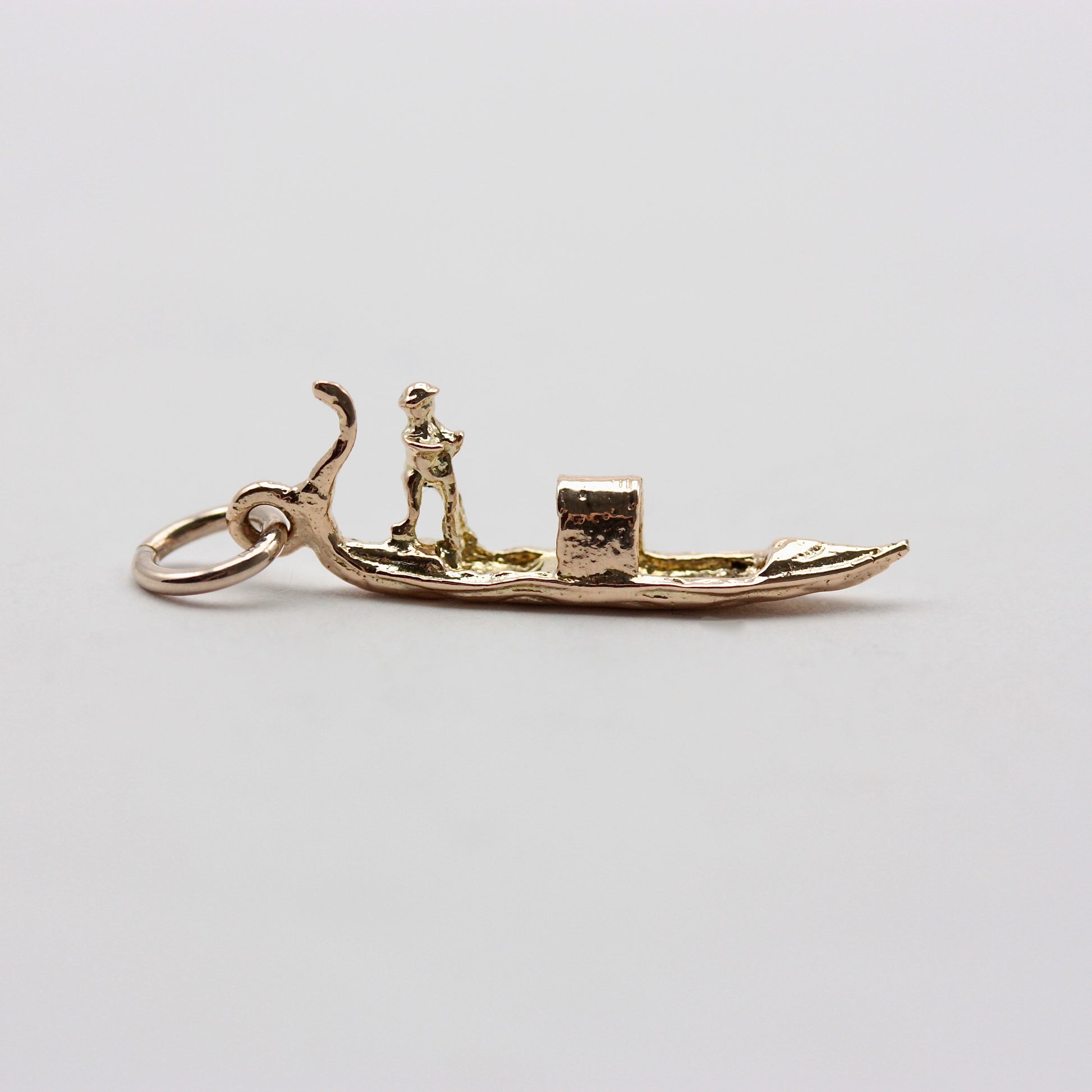 vintage 9ct gold Venice gondola charm