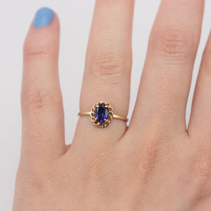 Dainty Vintage 9ct Gold Synthetic Blue Spinel Ring, c1970s