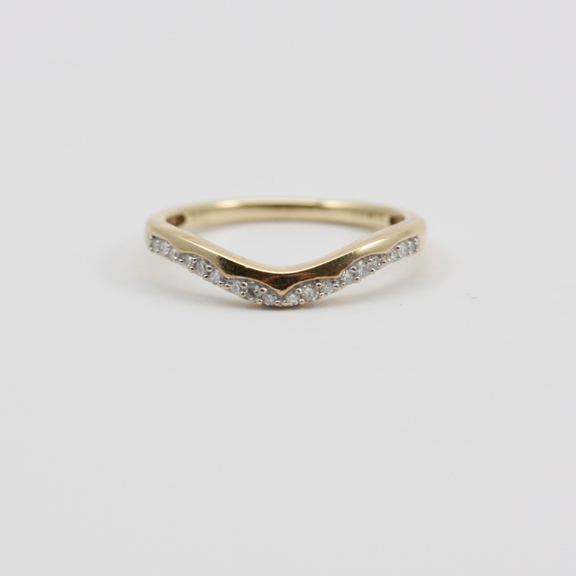 9ct gold diamond wishbone ring 0.10 carats
