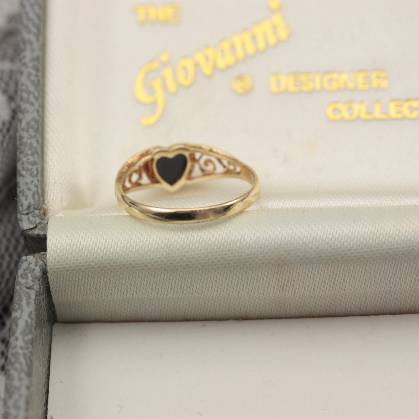 Dainty Vintage 9ct Gold and Onyx Heart Ring, 1986