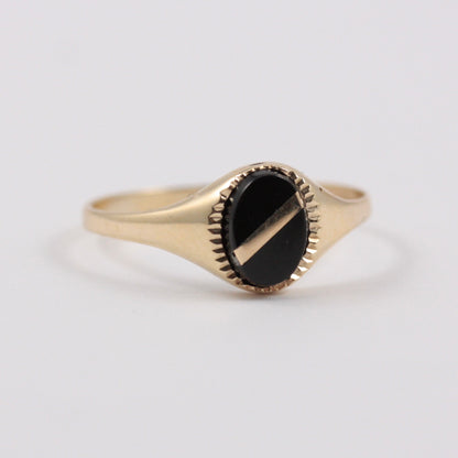 Dainty Vintage 9ct Gold Striped Onyx Ring, 1988