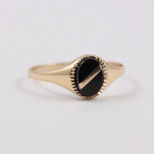 Dainty Vintage 9ct Gold Striped Onyx Ring, 1988