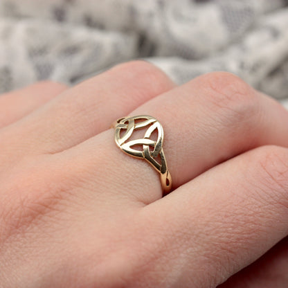 Late Vintage 9ct Gold Celtic Style Ring
