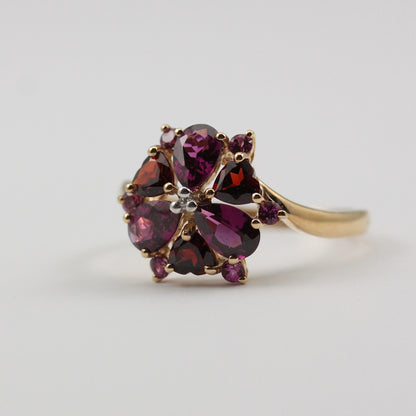 Pre-owned 9ct Gold Garnet Cluster Ring