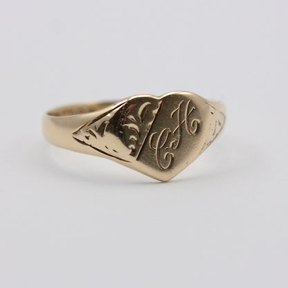 vintage 9ct gold CH monogrammed signet ring