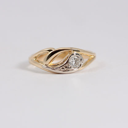 Vintage Diamond Solitaire Ring in 14K Gold