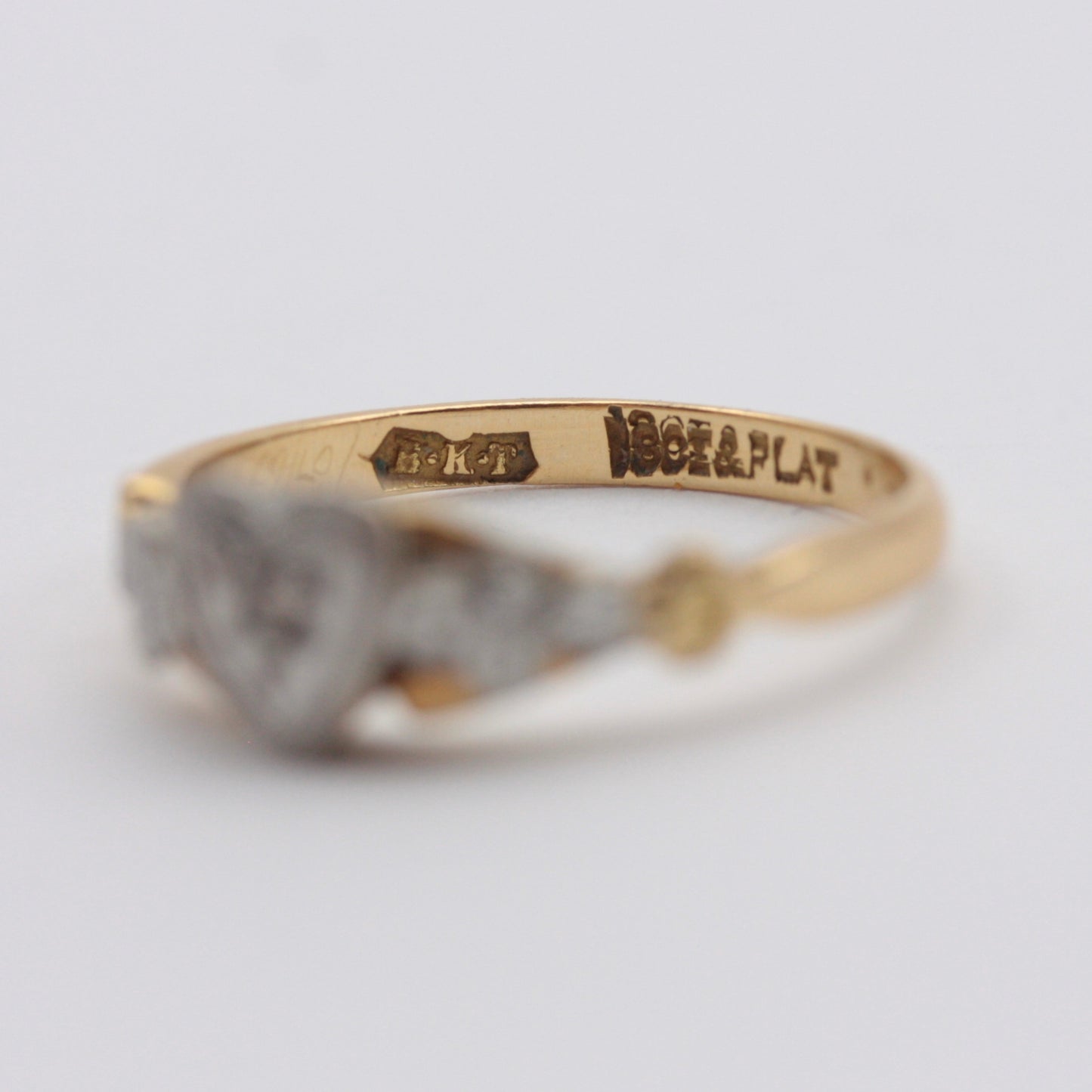 Early Vintage 18ct Gold + Platinum Floral Heart Ring with Diamond