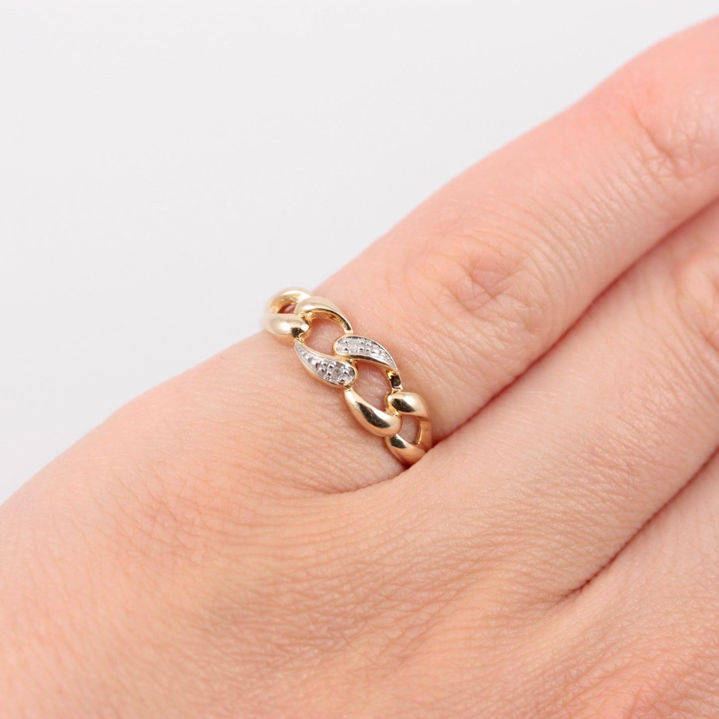 Pre-owned 9ct Gold Diamond Curb Chain Ring