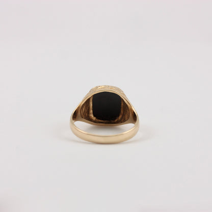 Pre-owned 9ct Gold Onyx Signet Ring with Decorative Shoulders